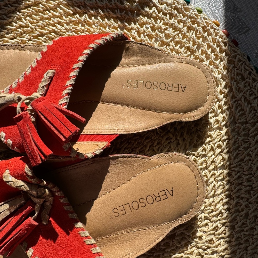 Aerosols sandals size 8